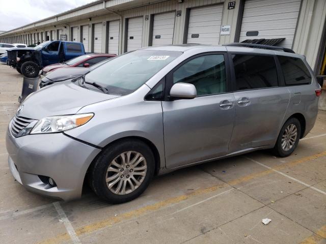 2016 TOYOTA SIENNA XLE, 