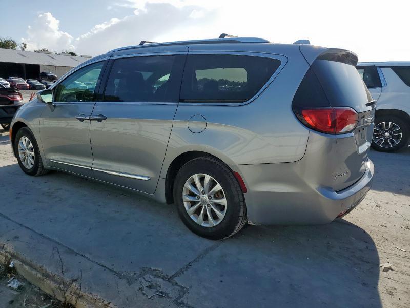 2C4RC1BG7JR110226 - 2018 CHRYSLER PACIFICA TOURING L SILVER photo 2