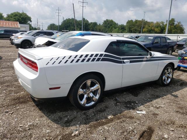 2C3CDYAG7DH680450 - 2013 DODGE CHALLENGER SXT WHITE photo 3