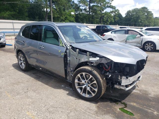 5UX43EU06R9U76826 - 2024 BMW X5 XDRIVE50E SILVER photo 4