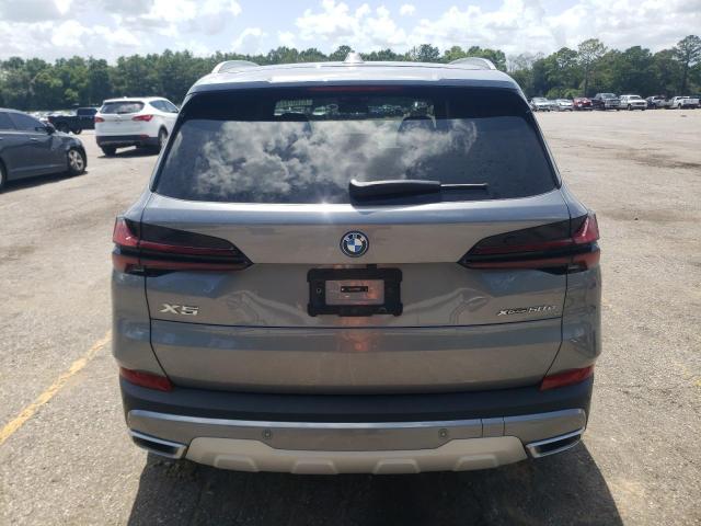 5UX43EU06R9U76826 - 2024 BMW X5 XDRIVE50E SILVER photo 6