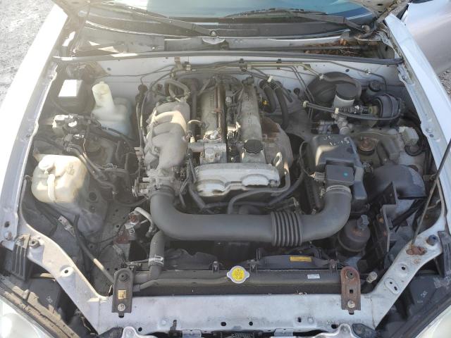 JM1NB353420220801 - 2002 MAZDA MX-5 MIATA BASE SILVER photo 11