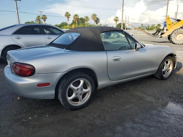 JM1NB353420220801 - 2002 MAZDA MX-5 MIATA BASE SILVER photo 3