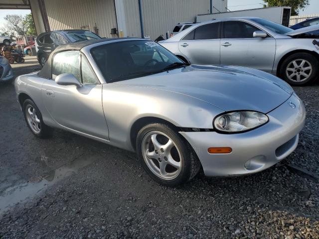 JM1NB353420220801 - 2002 MAZDA MX-5 MIATA BASE SILVER photo 4