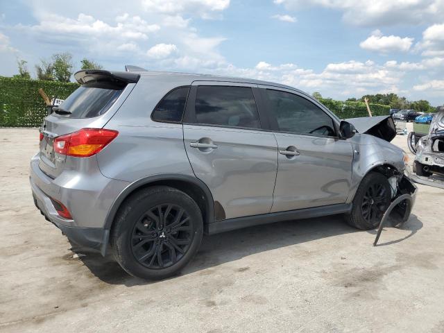 JA4AP3AU6JZ027424 - 2018 MITSUBISHI OUTLANDER ES GRAY photo 3