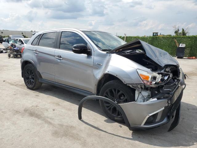 JA4AP3AU6JZ027424 - 2018 MITSUBISHI OUTLANDER ES GRAY photo 4