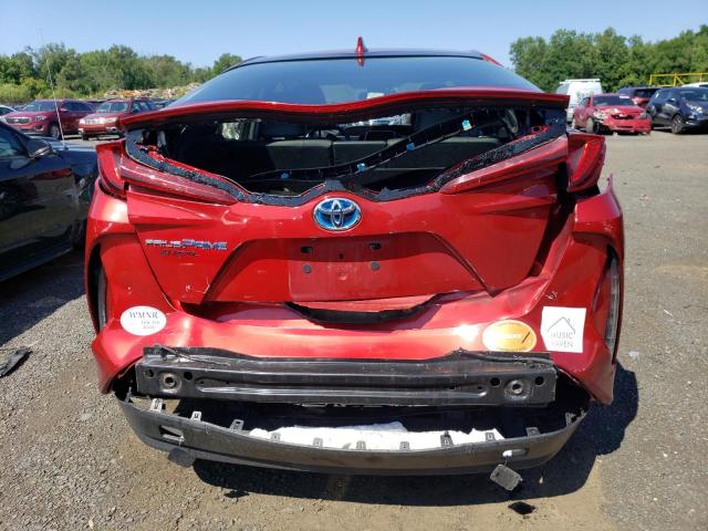 JTDKARFP5H3057884 - 2017 TOYOTA PRIUS PRIM RED photo 6