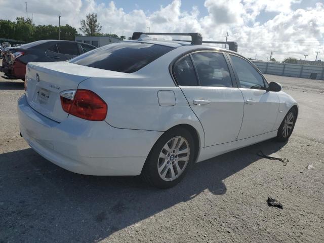 WBAVA33577KX75449 - 2007 BMW 328 I WHITE photo 3