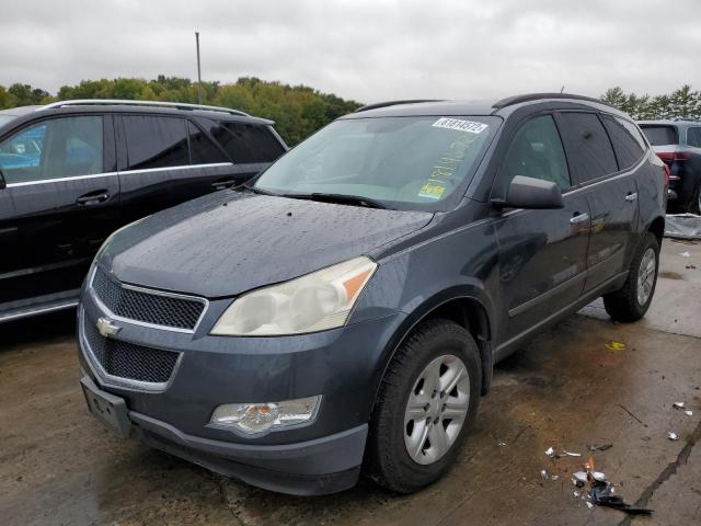 1GNKRFED8BJ175940 - 2011 CHEVROLET TRAVERSE LS GRAY photo 2