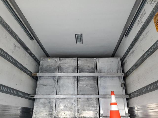 1UYVS128XN6460104 - 2022 UTILITY VS2RA Սպիտակ լուսանկար 5