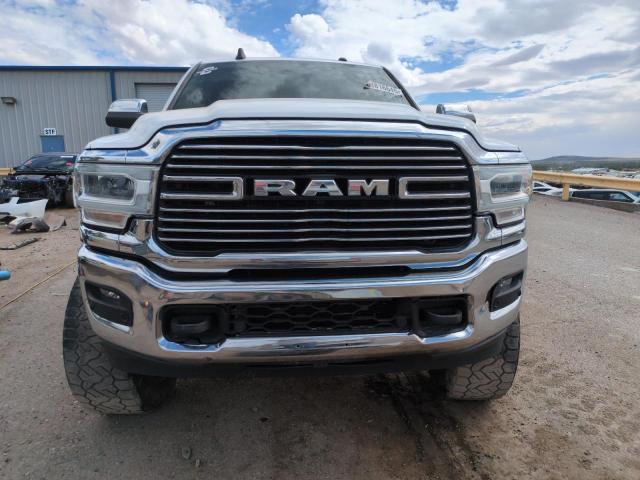 3C6UR5FLXLG202051 - 2020 RAM 2500 LARAMIE WHITE photo 5