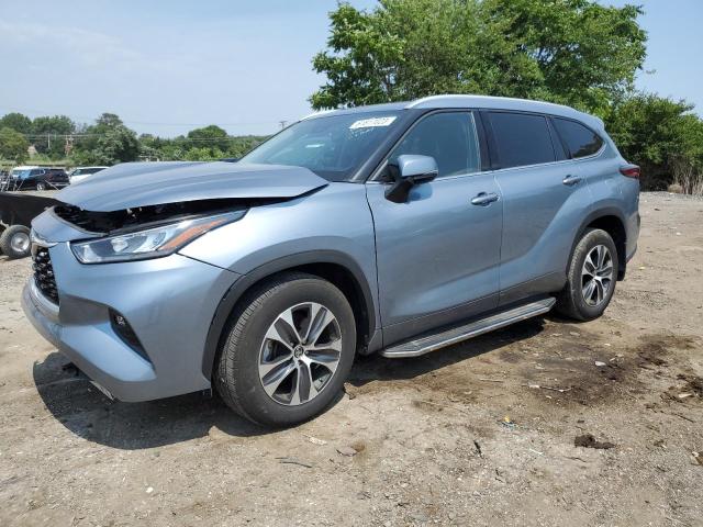 5TDGZRBH7NS202124 - 2022 TOYOTA HIGHLANDER XLE Blau Foto 1