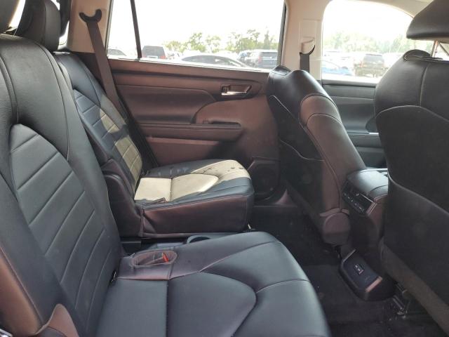 5TDGZRBH7NS202124 - 2022 TOYOTA HIGHLANDER XLE Blau Foto 11