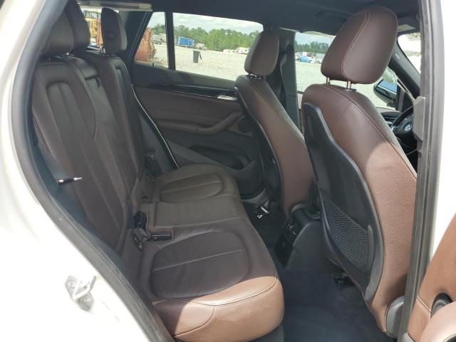 WBXHU7C51K5L11243 - 2019 BMW X1 SDRIVE28I 白色 照片 11