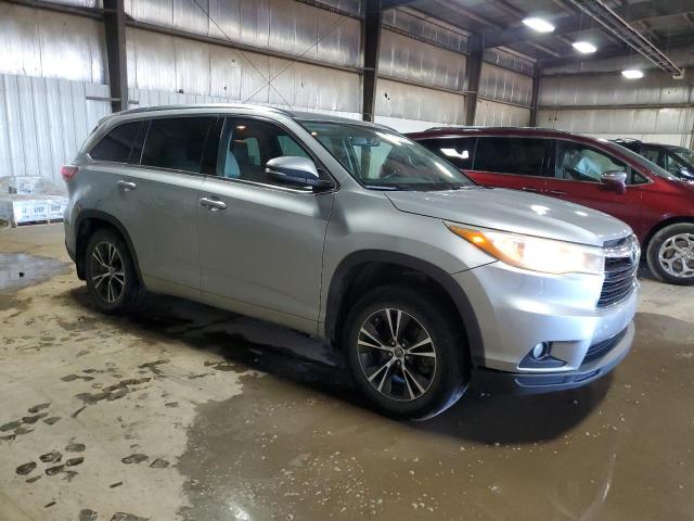 5TDJKRFH8GS261660 - 2016 TOYOTA HIGHLANDER XLE SILVER photo 4