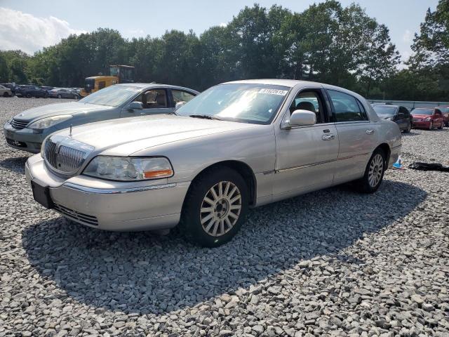 2004 LINCOLN TOWN CAR EXECUTIVE, null
