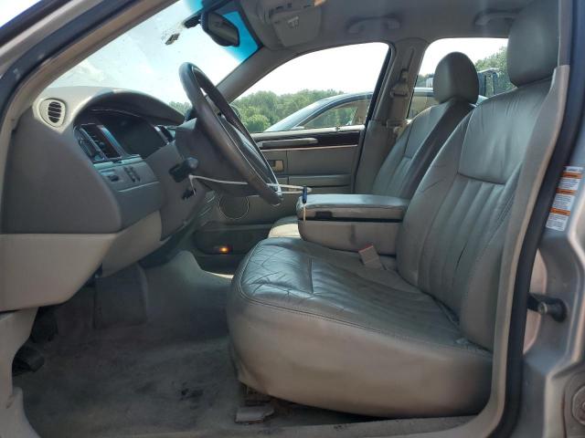 1LNHM81WX4Y672563 - 2004 LINCOLN TOWN CAR EXECUTIVE Silber Foto 7