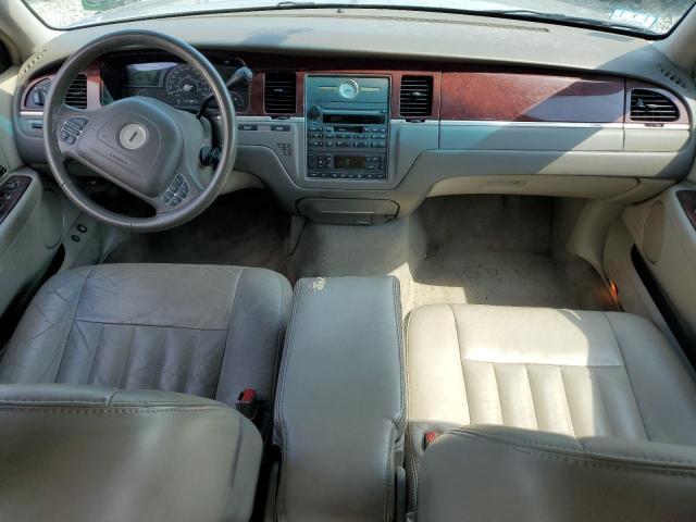 1LNHM81WX4Y672563 - 2004 LINCOLN TOWN CAR EXECUTIVE Silber Foto 8