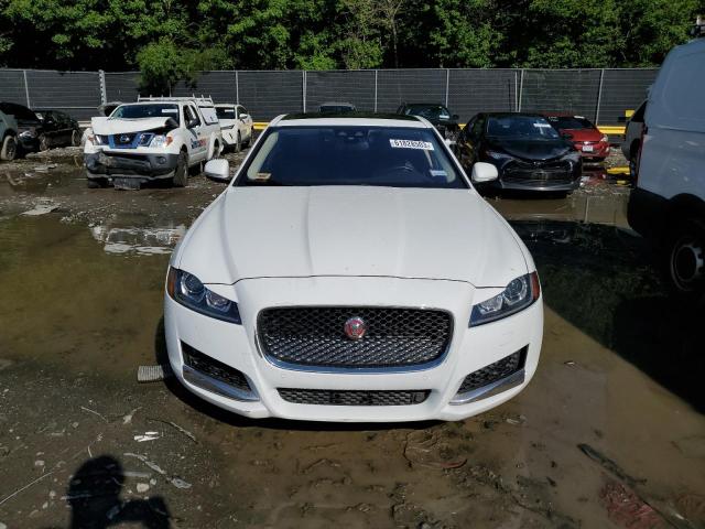 SAJBK4BV8HCY28358 - 2017 JAGUAR XF PRESTIGE WHITE photo 5