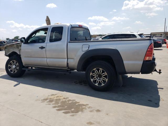 5TFTX4GN5FX047008 - 2015 TOYOTA TACOMA PRERUNNER ACCESS CAB SILVER photo 2