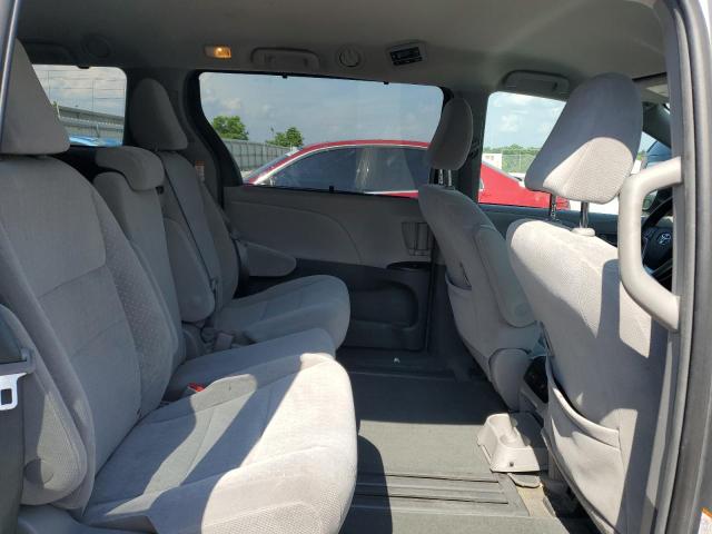 5TDKZ3DC0JS918558 - 2018 TOYOTA SIENNA LE Gümüş foto 11