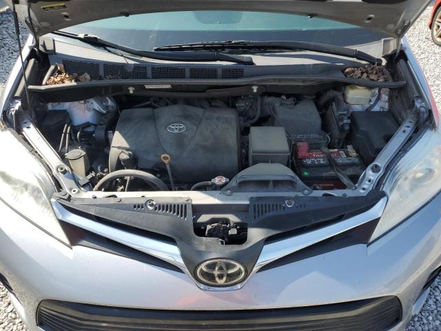 5TDKZ3DC0JS918558 - 2018 TOYOTA SIENNA LE Gümüş foto 12