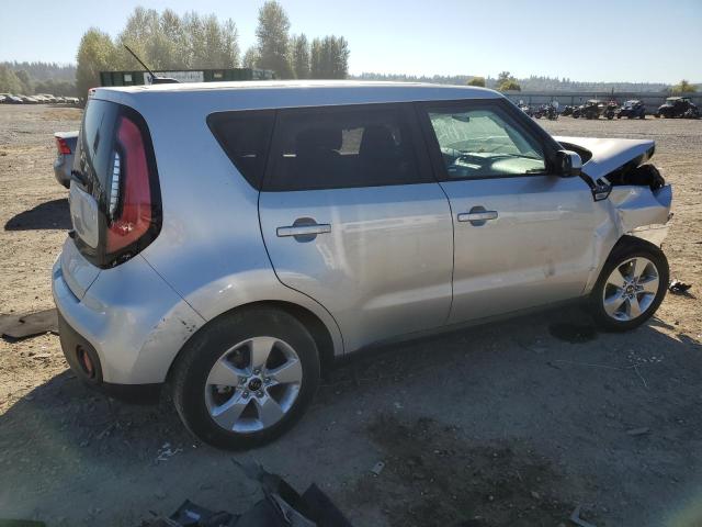 KNDJN2A24K7021493 - 2019 KIA SOUL SILVER photo 3