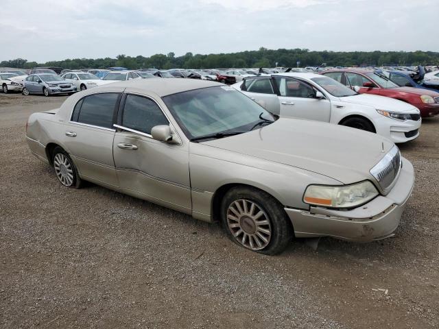 1LNHM81W44Y660635 - 2004 LINCOLN TOWN CAR EXECUTIVE BEIGE photo 4