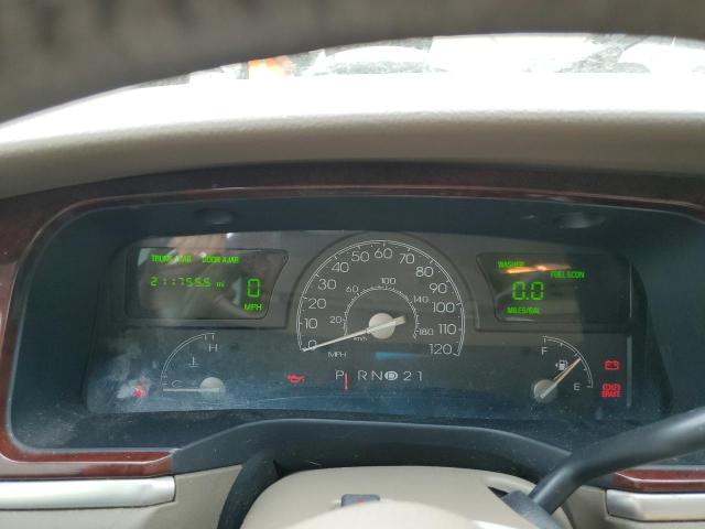 1LNHM81W44Y660635 - 2004 LINCOLN TOWN CAR EXECUTIVE BEIGE photo 9