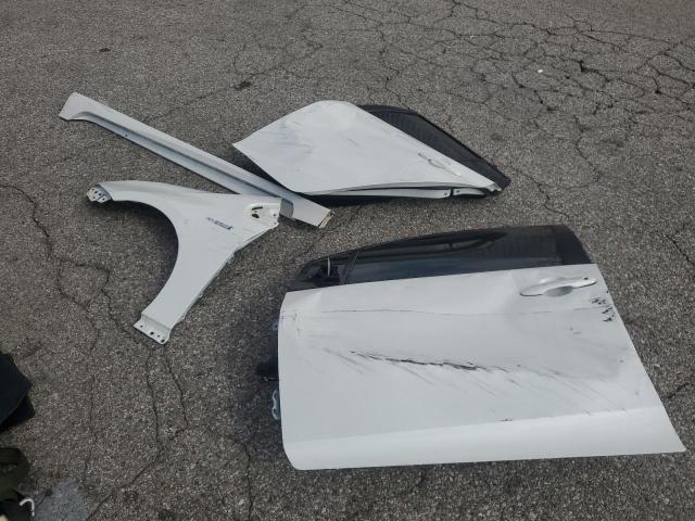 JTDKARFU1G3017113 - 2016 TOYOTA PRIUS WHITE photo 12