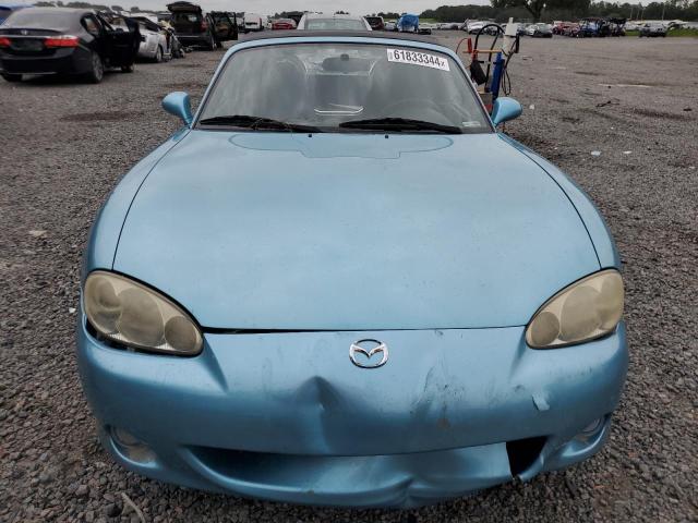 JM1NB353820230473 - 2002 MAZDA MX-5 MIATA BASE BLUE photo 5