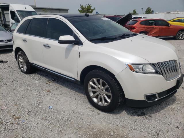 2LMDJ6JK6DBL23149 - 2013 LINCOLN MKX WHITE photo 4