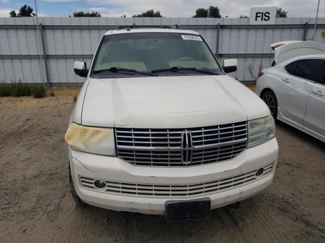 5LMFU28598LJ16651 - 2008 LINCOLN NAVIGATOR WHITE photo 5