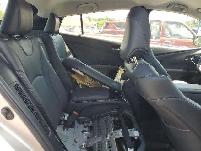 JTDKARFP1H3048955 - 2017 TOYOTA PRIUS PRIM 银色 照片 10