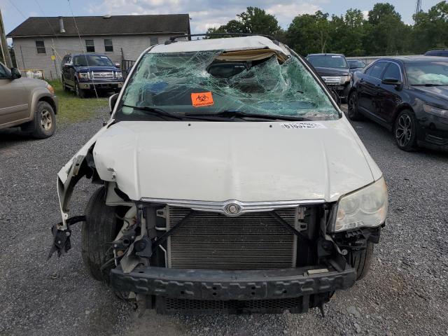 2A4RR5D13AR113701 - 2010 CHRYSLER TOWN & COU TOURING 白色 照片 5