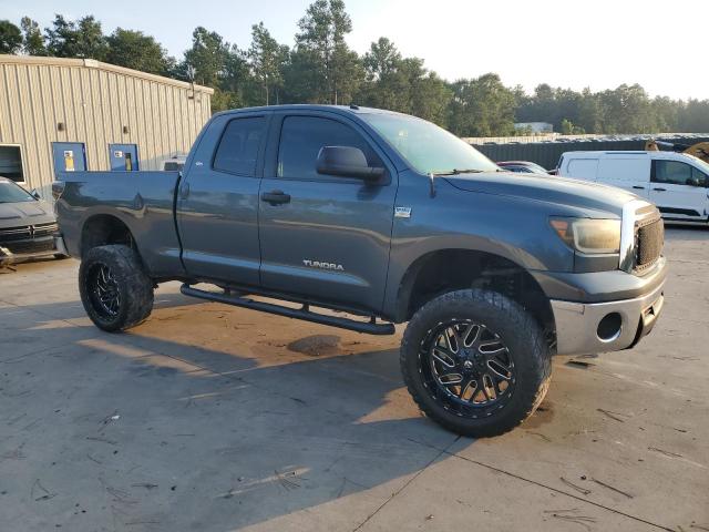 5TFRM5F13AX003282 - 2010 TOYOTA TUNDRA DOUBLE CAB SR5 GRAY photo 4