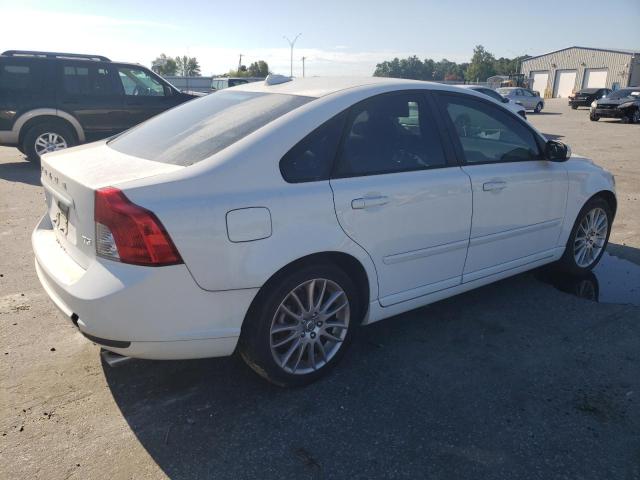 YV1672MS7B2547717 - 2011 VOLVO S40 T5 WHITE photo 3