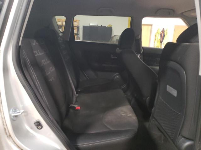 KNDJT2A67C7467860 - 2012 KIA SOUL + SILVER photo 11