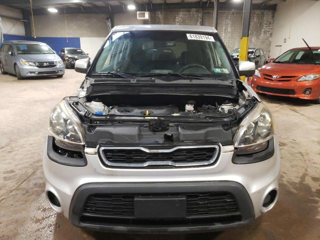 KNDJT2A67C7467860 - 2012 KIA SOUL + SILVER photo 5