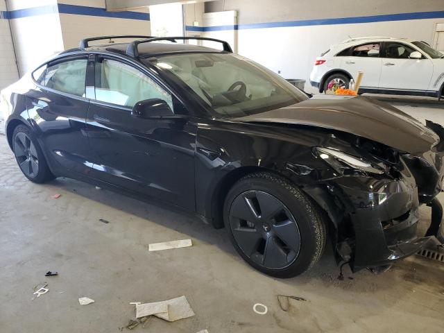 5YJ3E1EB6NF166675 - 2022 TESLA MODEL 3 Noir photo 4