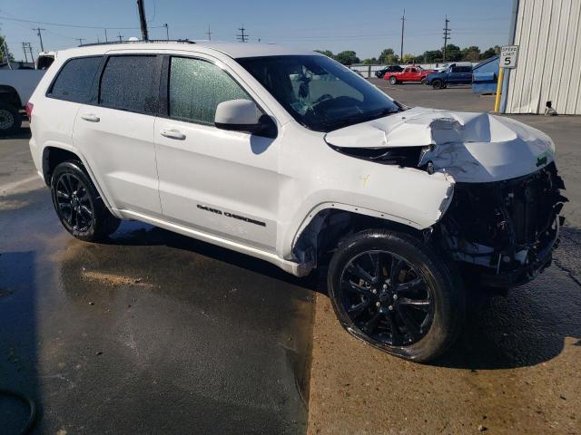 1C4RJFAG2LC292045 - 2020 JEEP GRAND CHEROKEE LAREDO WHITE photo 4