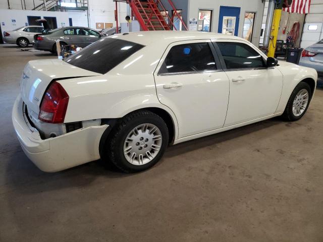 2C3KA43R67H802165 - 2007 CHRYSLER 300 WHITE photo 3