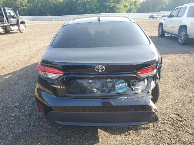 5YFEPMAEXMP237979 - 2021 TOYOTA COROLLA LE BLACK photo 6
