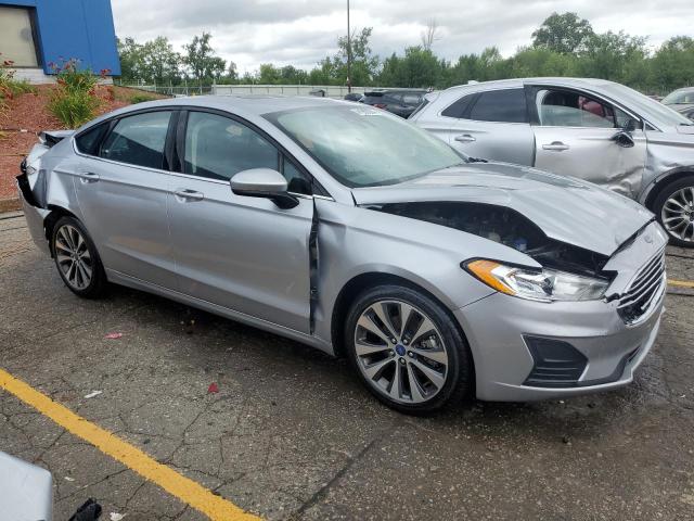 3FA6P0T96LR255228 - 2020 FORD FUSION SE SILVER photo 4