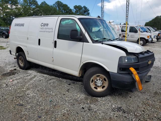 1GCWGAFP3K1143019 - 2019 CHEVROLET EXPRESS G2 WHITE photo 4