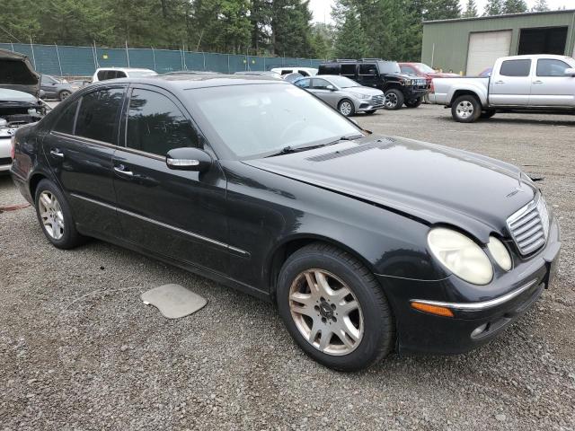 WDBUF65J53A106526 - 2003 MERCEDES-BENZ E 320 BLACK photo 4