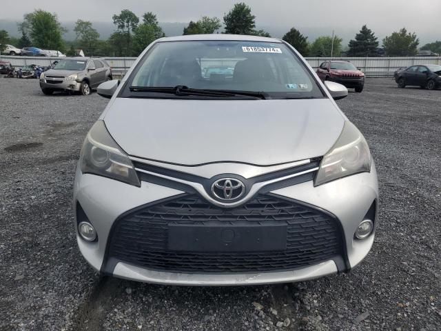 VNKKTUD30FA015099 - 2015 TOYOTA YARIS SILVER photo 5