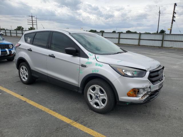 1FMCU0F75JUD21351 - 2018 FORD ESCAPE S Argent photo 4