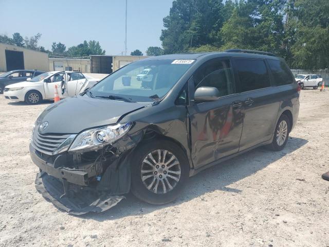 2014 TOYOTA SIENNA XLE, 