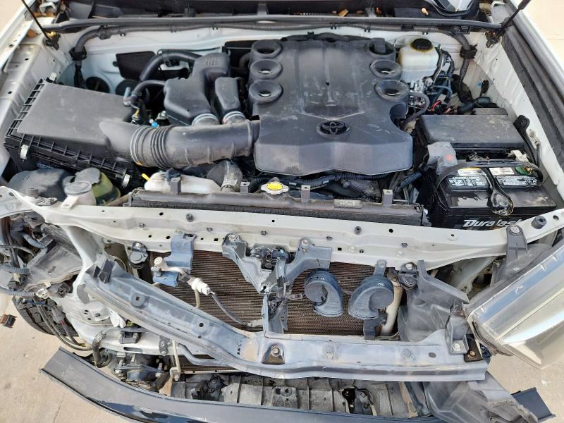 JTEBU5JR7E5154010 - 2014 TOYOTA 4RUNNER SR5 WHITE photo 12